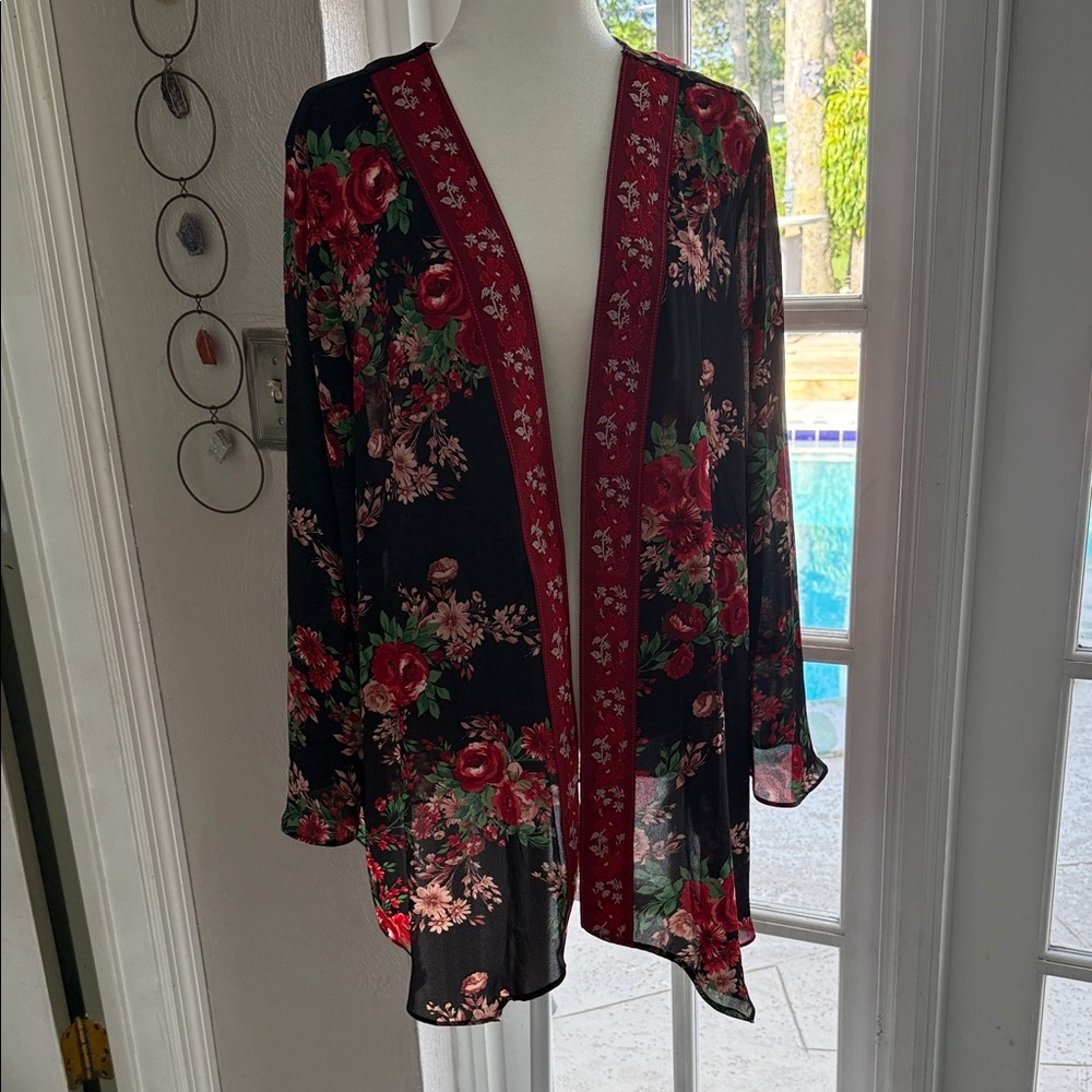 Pioneer Woman XXL/XXXL Floral Black and Red Women's Kimono